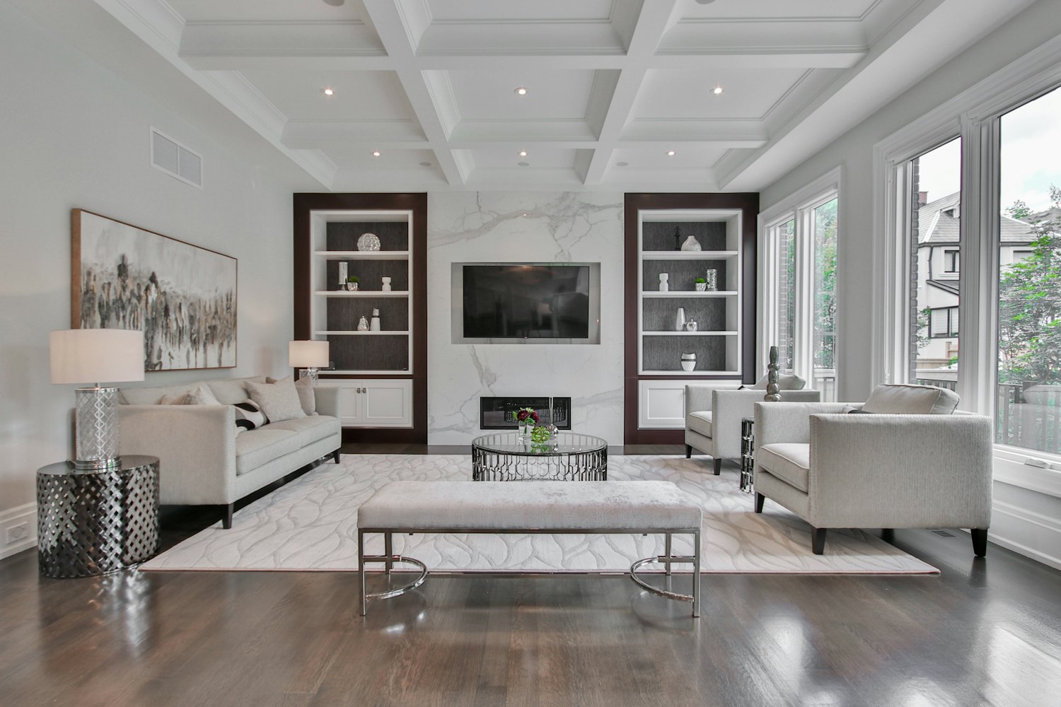 A timeless, well-designed room.
